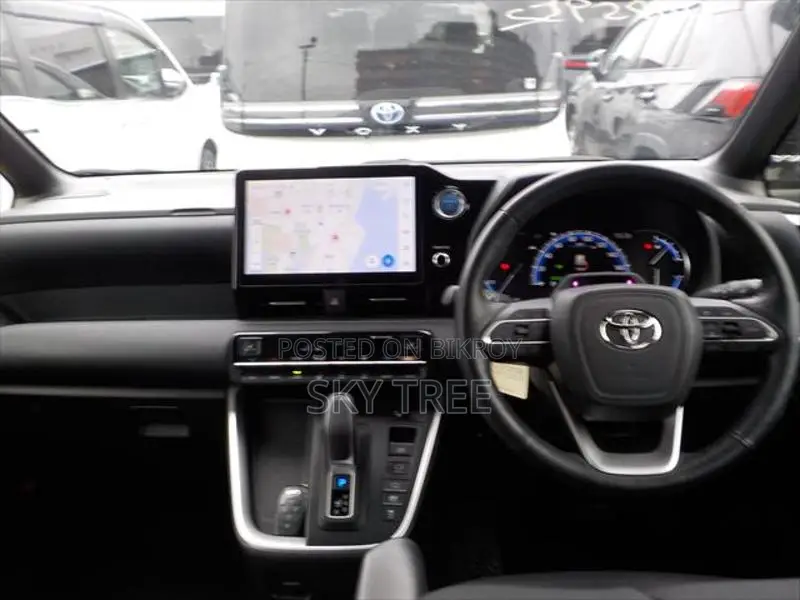 Toyota Noah SZ 2023