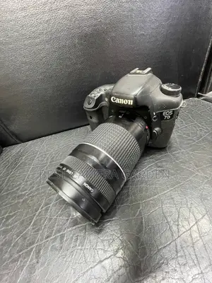 Canon 7D with 75-300mm Lens (Full Package) – For Sale