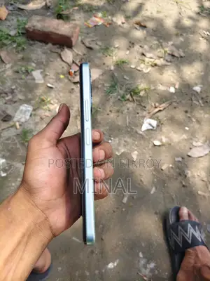 Vivo y22 (Used)