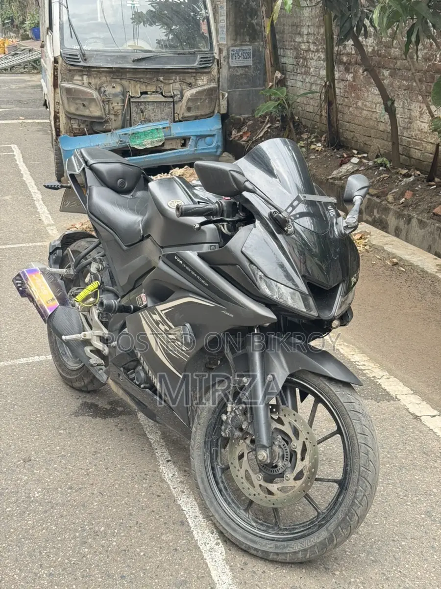 Yamaha R15 . 2021