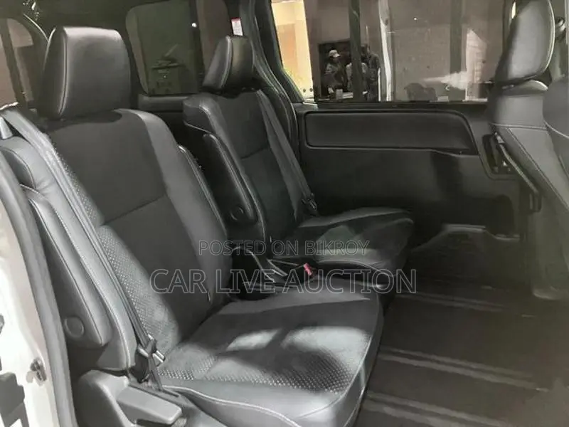 Toyota Voxy Hybrid ZS-KERAMIKE 2 2021