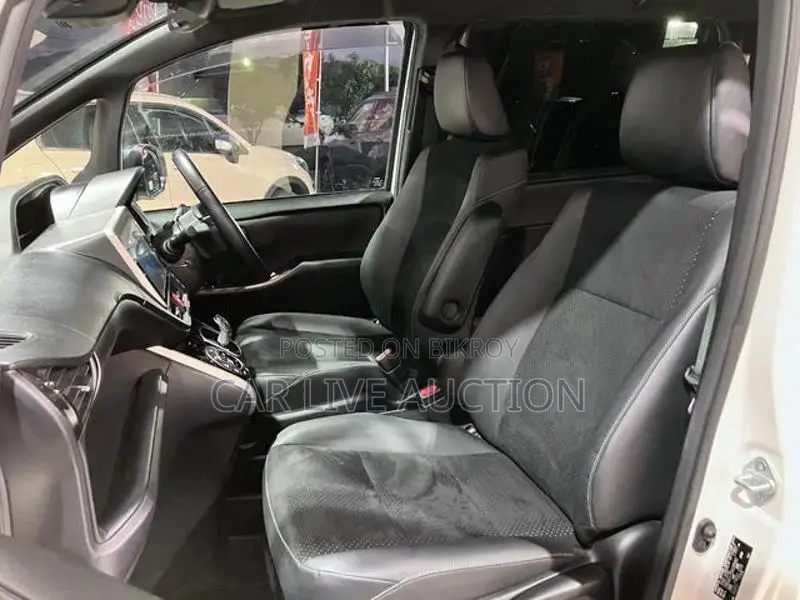 Toyota Voxy Hybrid ZS-KERAMIKE 2 2021