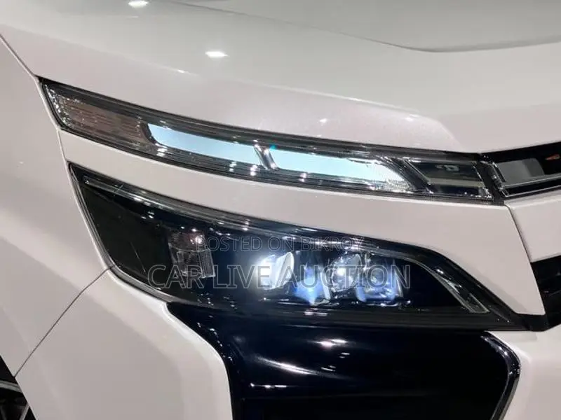 Toyota Voxy Hybrid ZS-KERAMIKE 2 2021