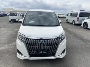 Toyota Esquire GI Leather 2020
