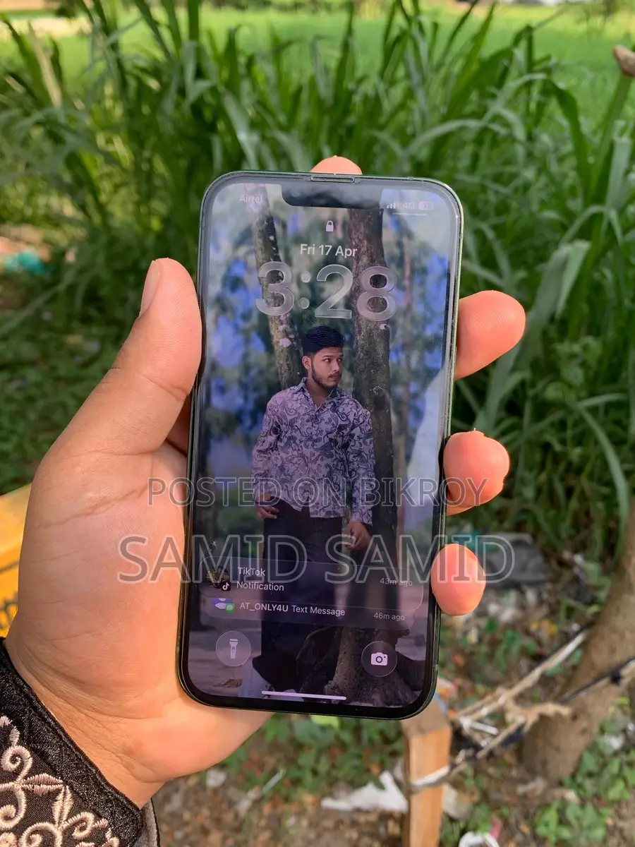 Apple iPhone 13 (Used)