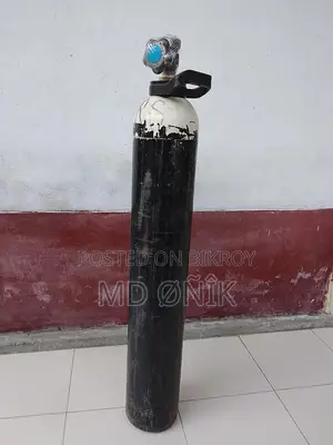 মেশিন সহ এই অক্রিজেন সিলিন্ডার টি বিক্রি হবে