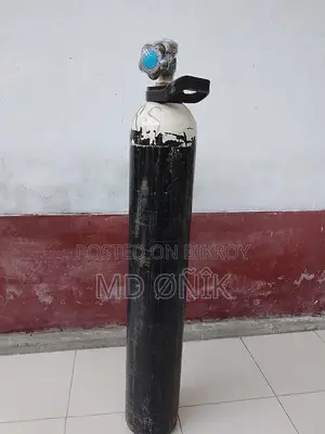 মেশিন সহ এই অক্রিজেন সিলিন্ডার টি বিক্রি হবে