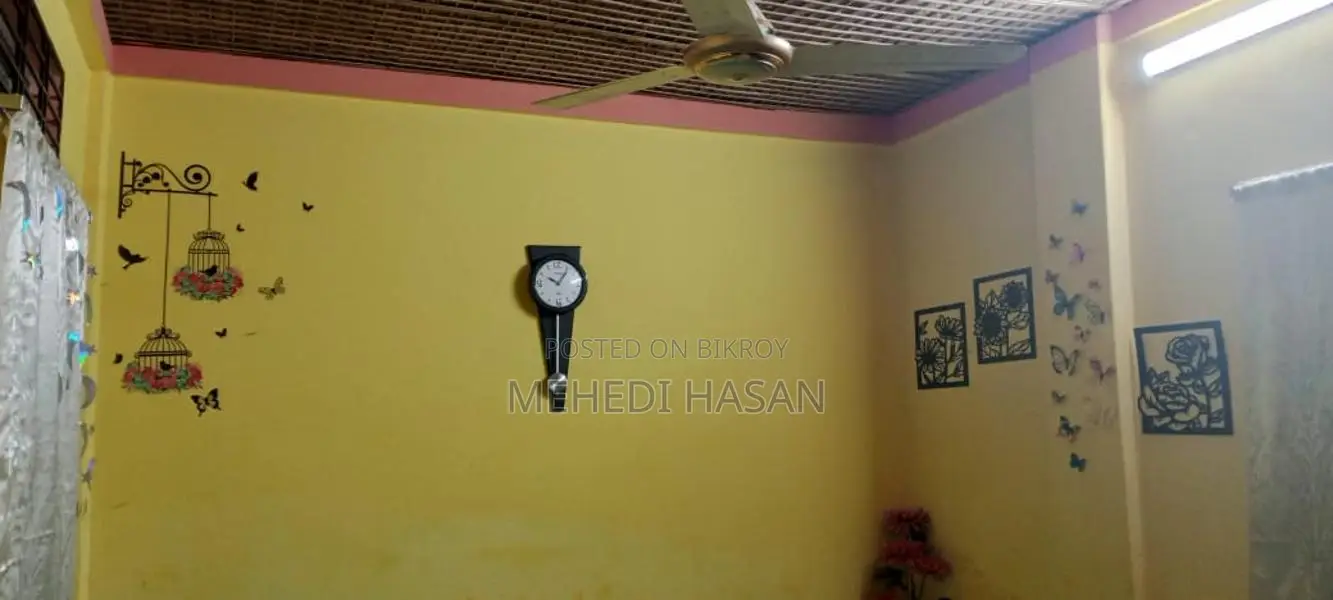 3.16 Decimal Property for Sale with Gas Connection and 6 Rooms