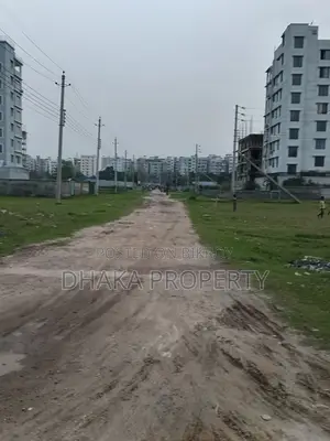 30ft Rd 3 Katha Lake East at Sector-17/J