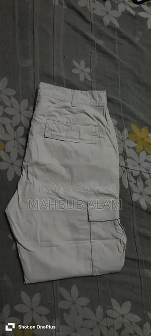 Salagia Cargo Pants White Color.