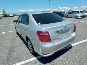 Toyota Axio Hybrid EX Silver 2020