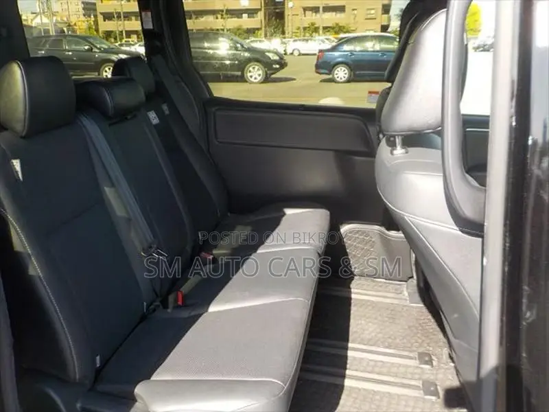 Toyota Esquire Non Hybrid Gi Black 2021