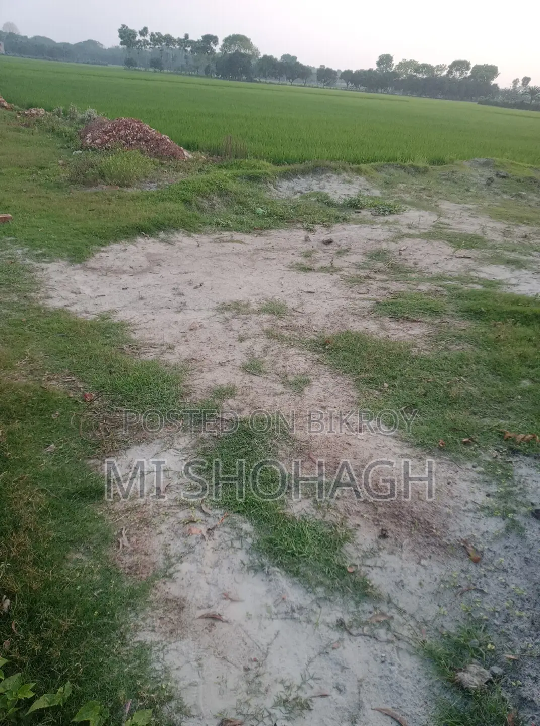 Land for urgent sale.