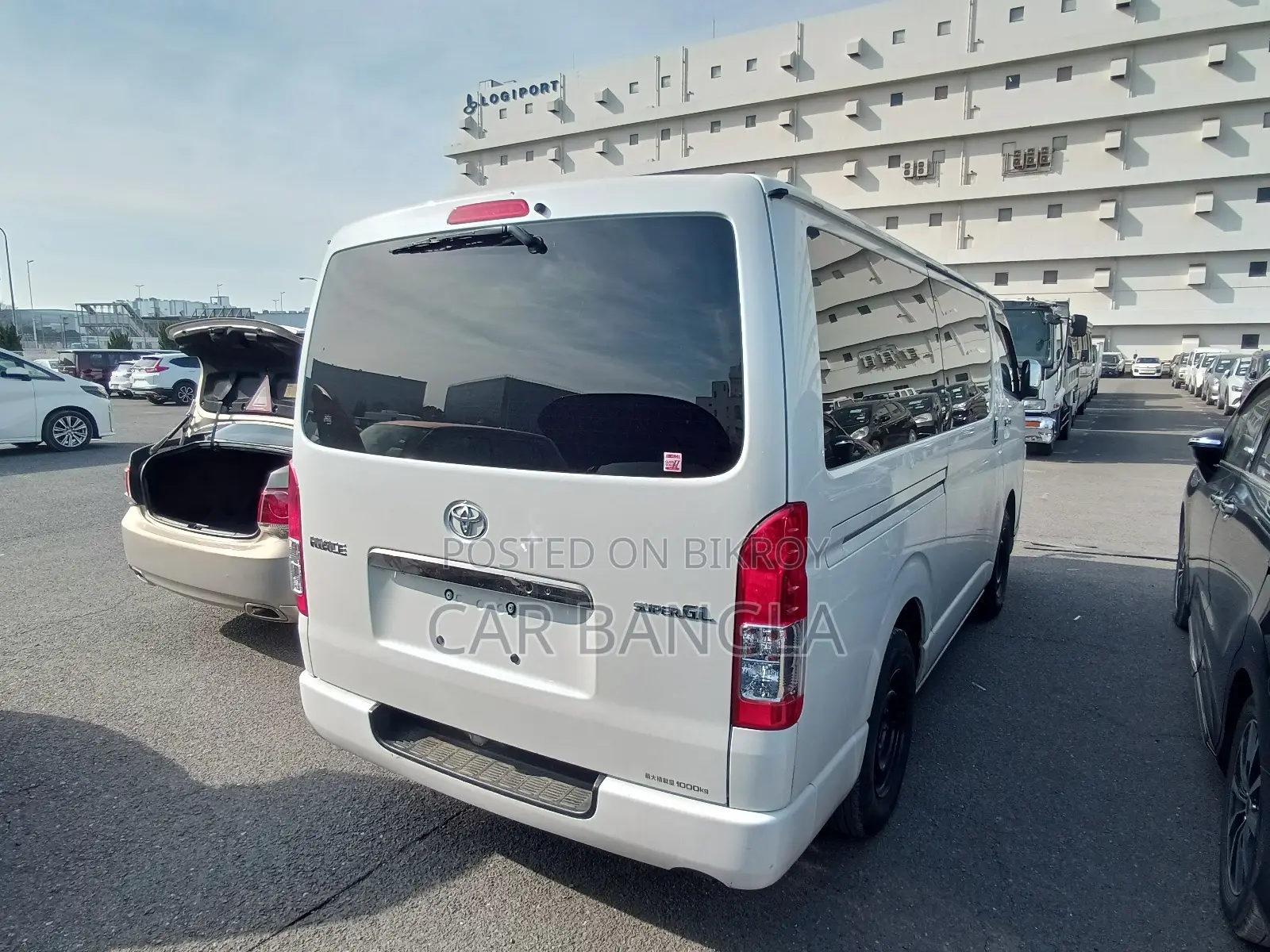 Toyota Hiace SUPER GL DARK PRIME 2021