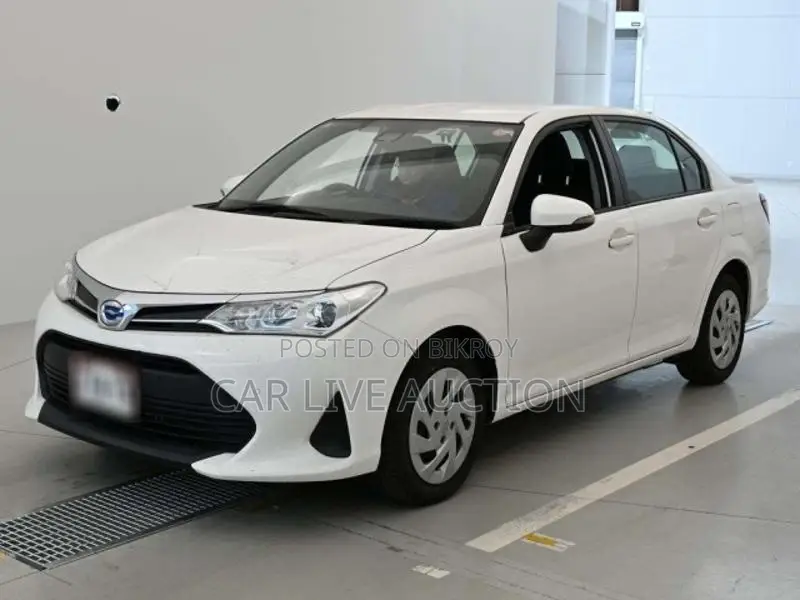 Toyota Axio HYBRID EX 2021