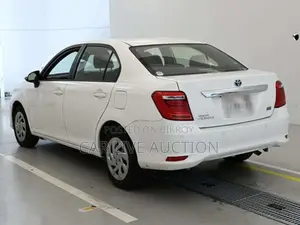 Toyota Axio HYBRID EX 2021