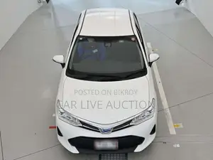 Toyota Axio HYBRID EX 2021