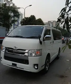 Toyota Hiace Genuine Dual AC 2020