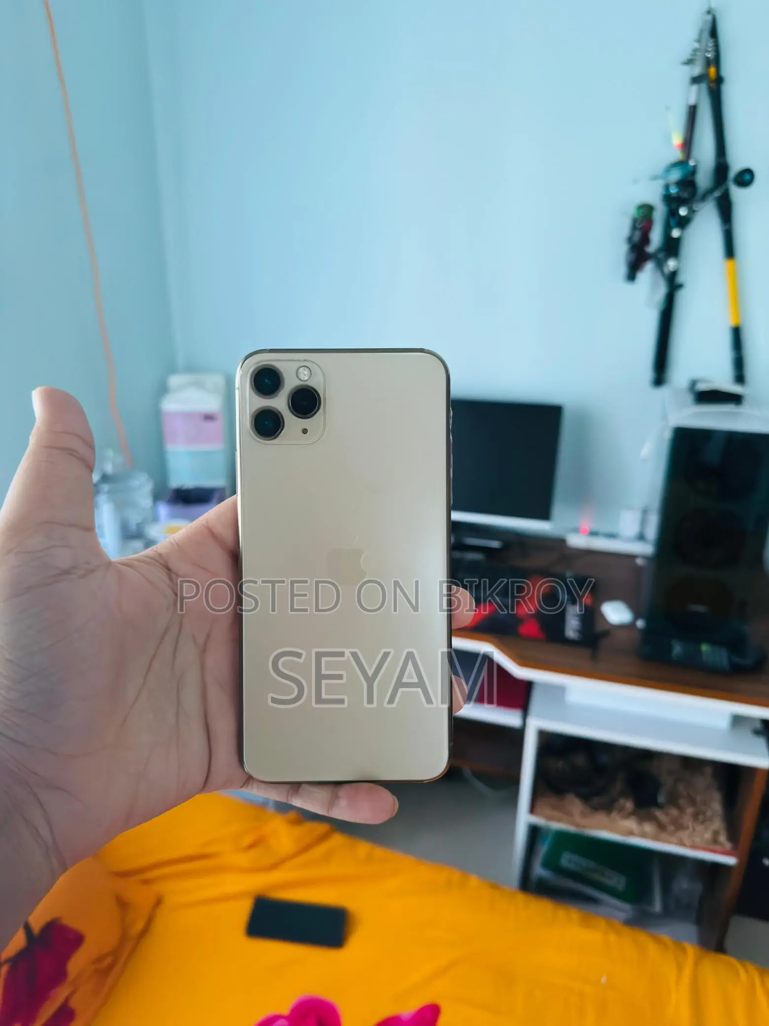 Apple iPhone 11 Pro Max . (Used)