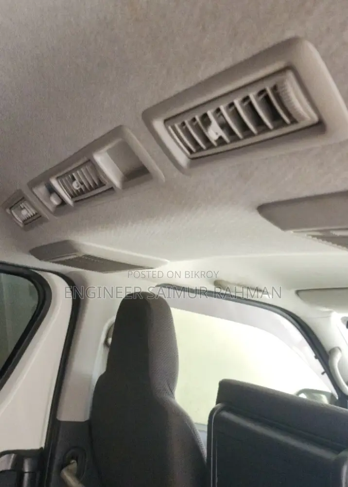 Toyota Hiace Genuine Dual AC 2020