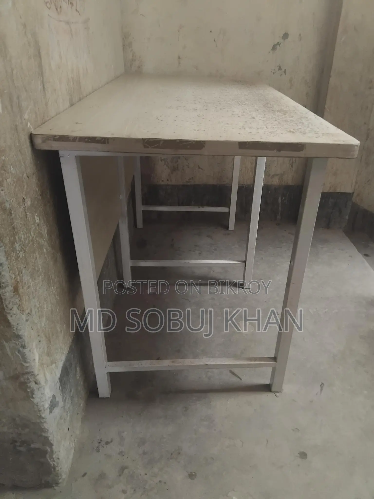 Table used for T-cutting, still in use, completely fresh