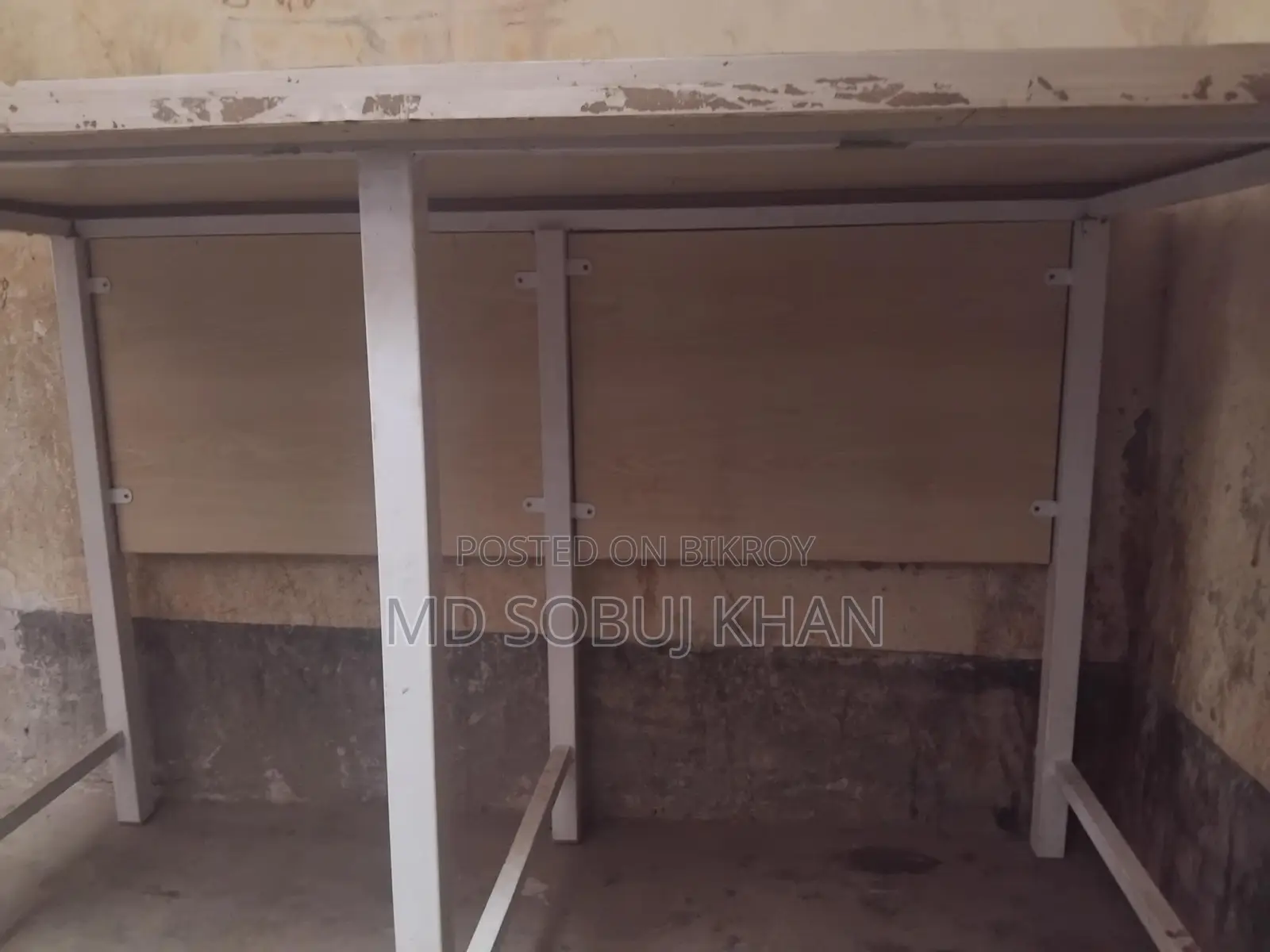 Table used for T-cutting, still in use, completely fresh
