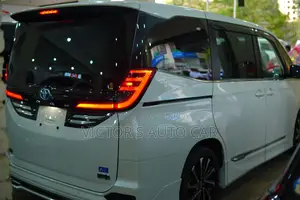 Toyota Noah S-Z FULL LOADED 2023