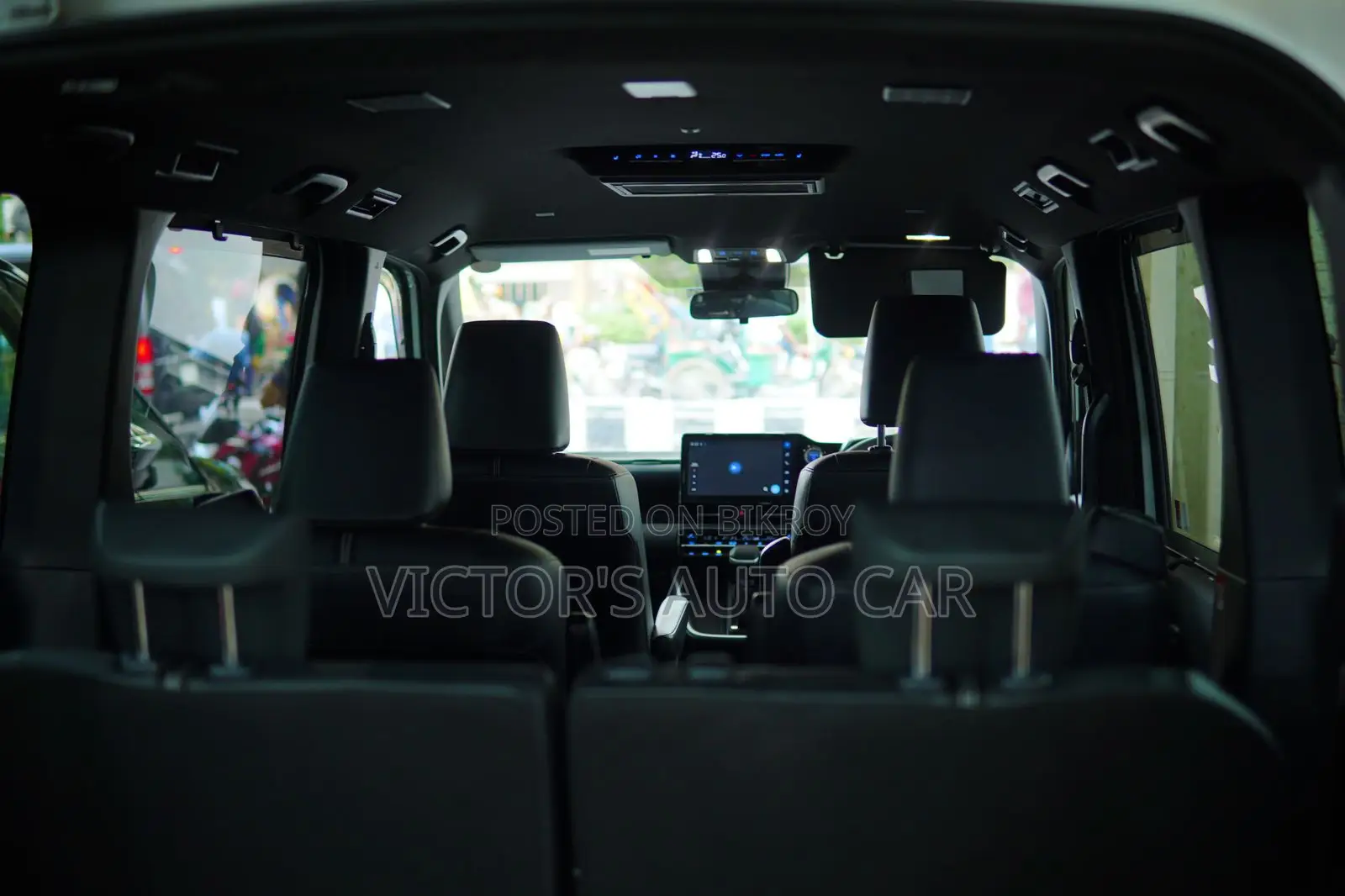 Toyota Noah S-Z FULL LOADED 2023