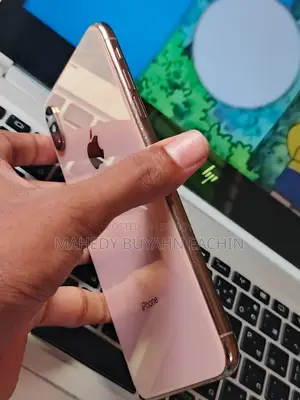 Apple iPhone XS Max (Used)