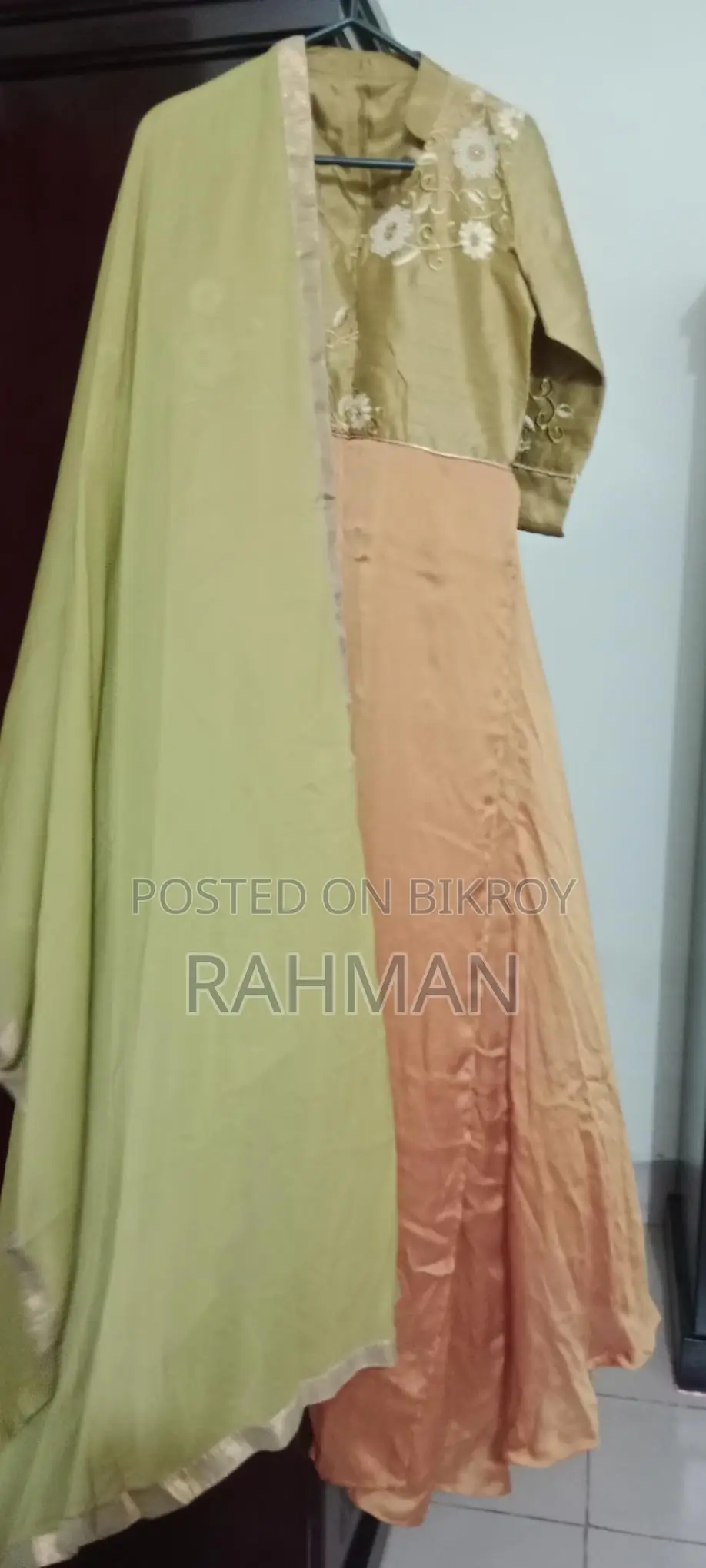 Fashionable Dress