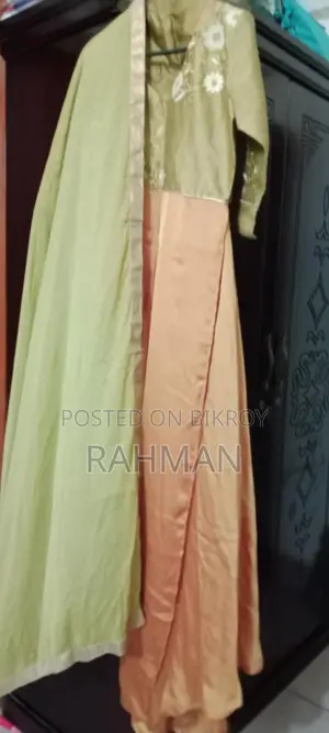 Fashionable Dress