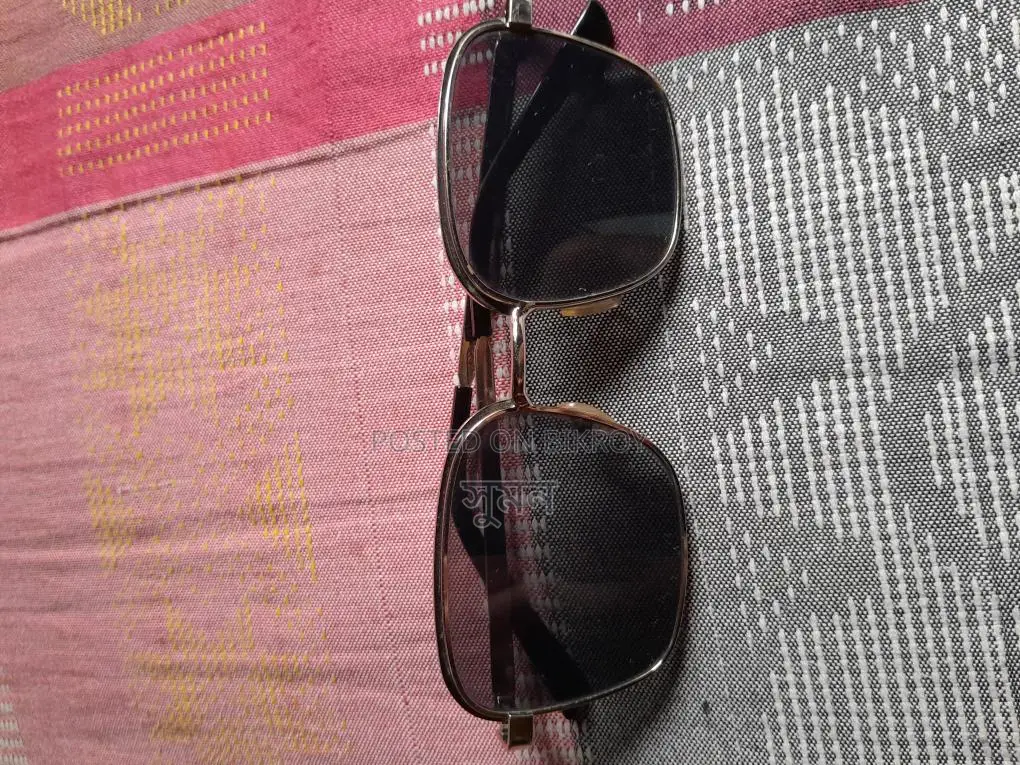 Sunglass sell