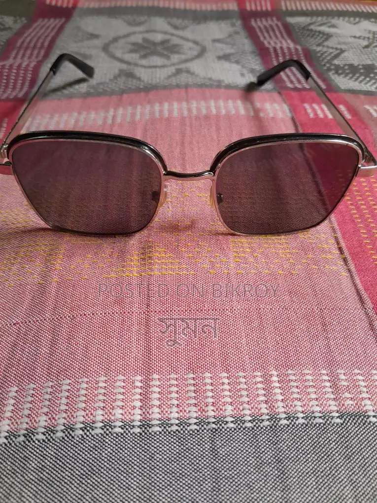 Sunglass sell