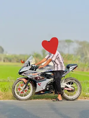 Suzuki GSX . 2019