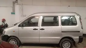 Toyota Noah kr42 2005