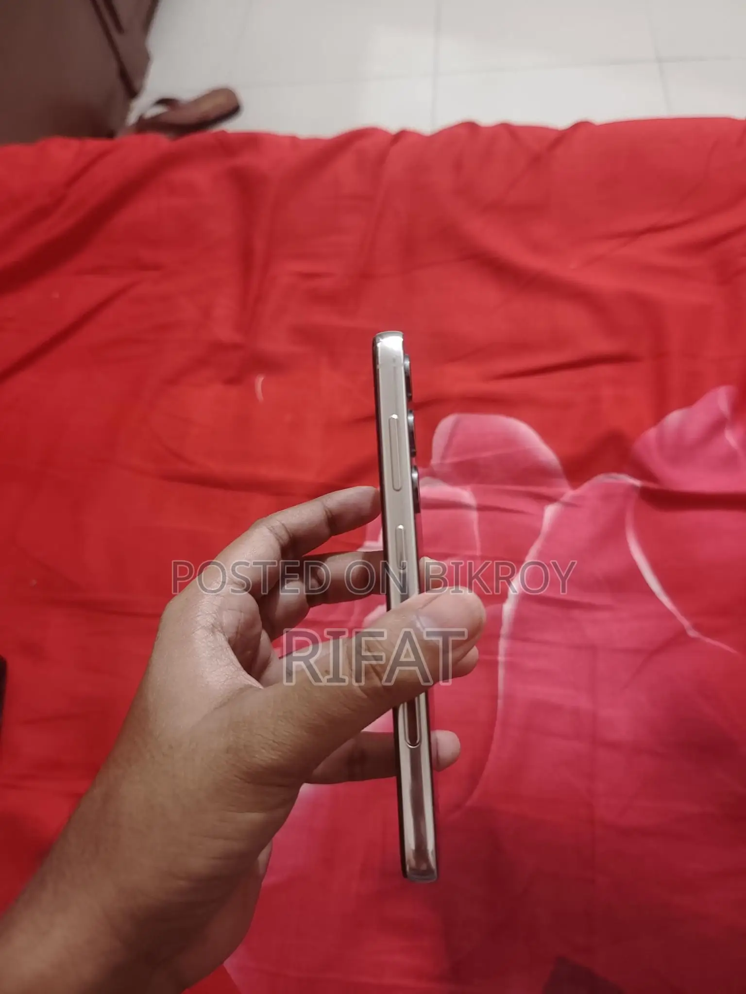 Samsung Galaxy S23 (Used)