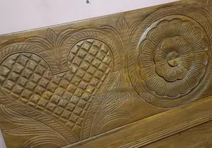 মেহেগুনী আর করোই কটের খাট।
