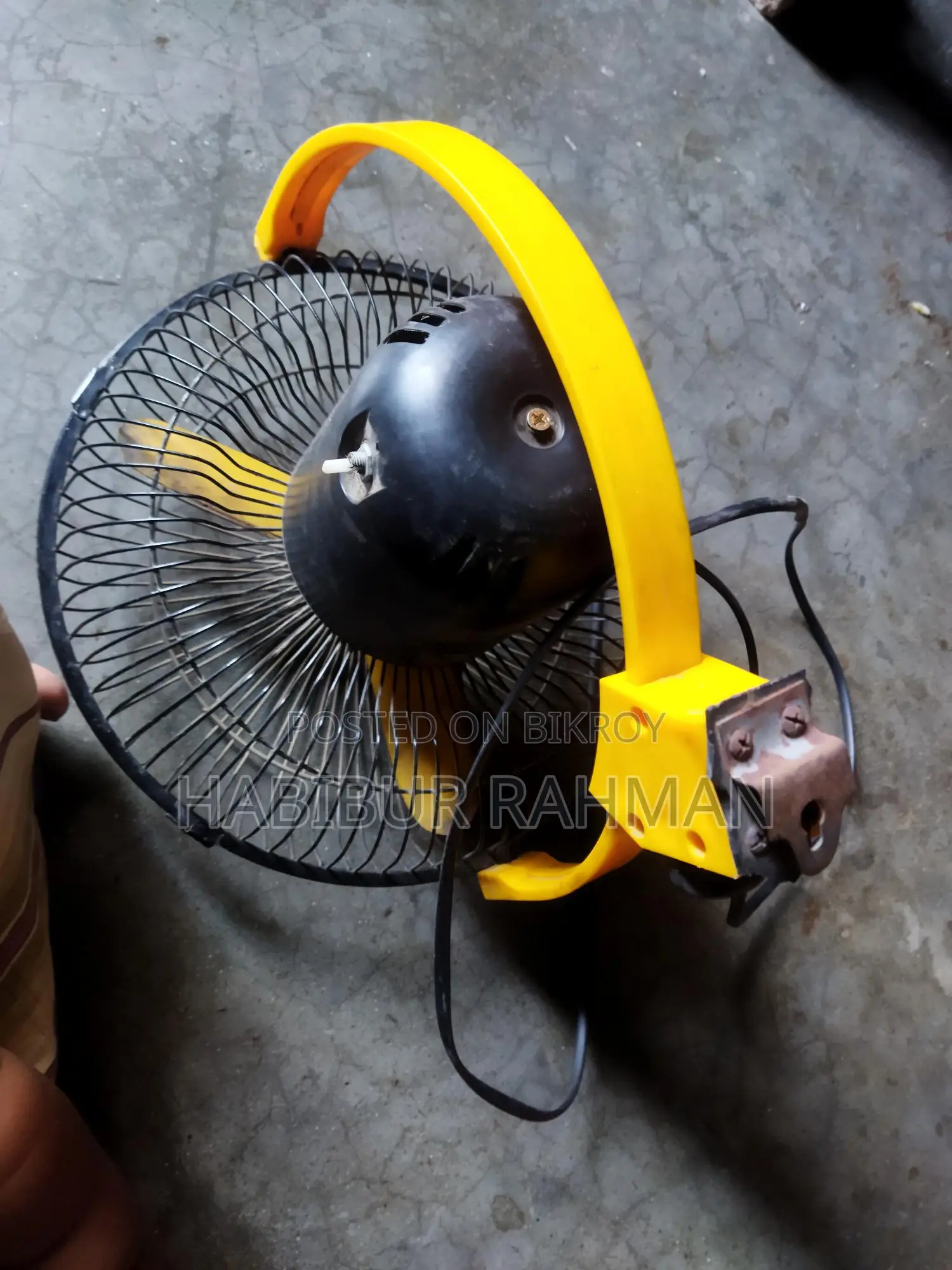 জনি ফ্যান পুরাতন বিক্রি হবে