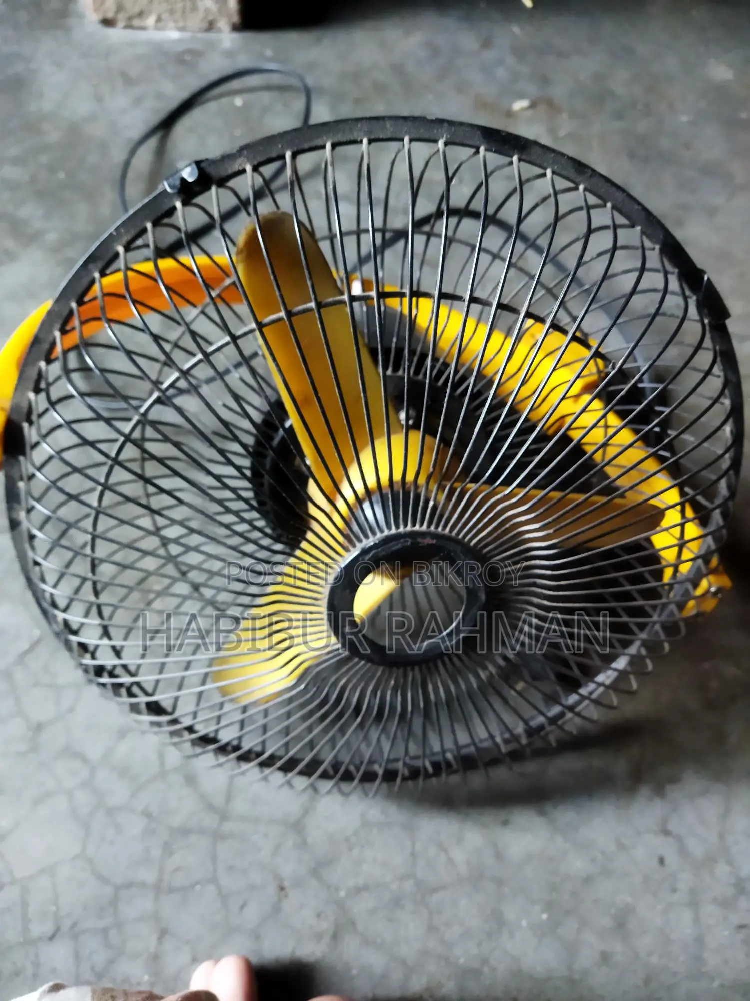 জনি ফ্যান পুরাতন বিক্রি হবে