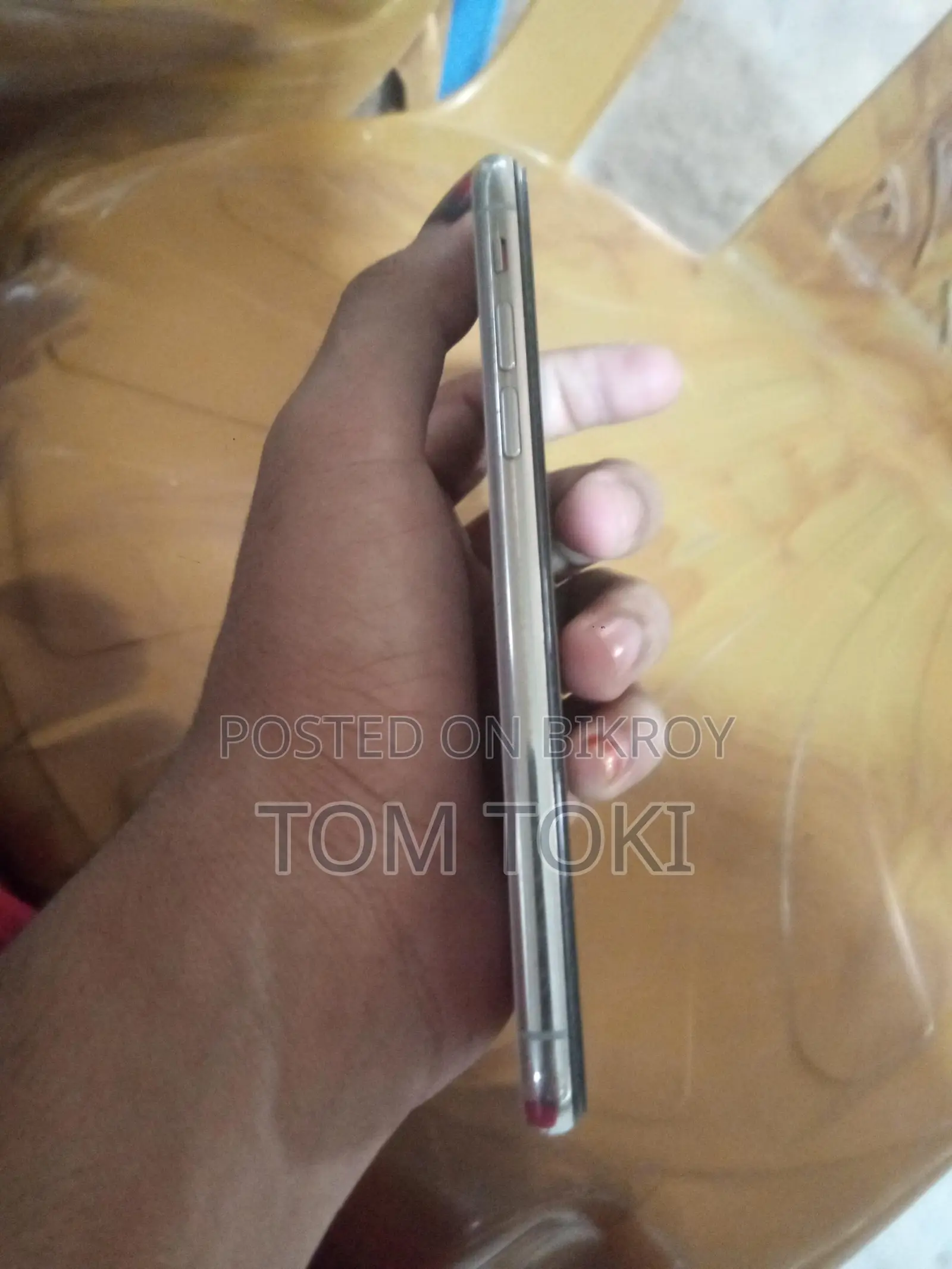 Apple iPhone X (Used)