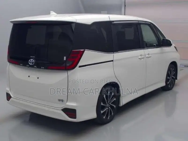 Toyota Noah S-Z Leg Rest Autostp 2023