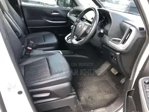 Toyota Noah S-Z Leg Rest Autostp 2023