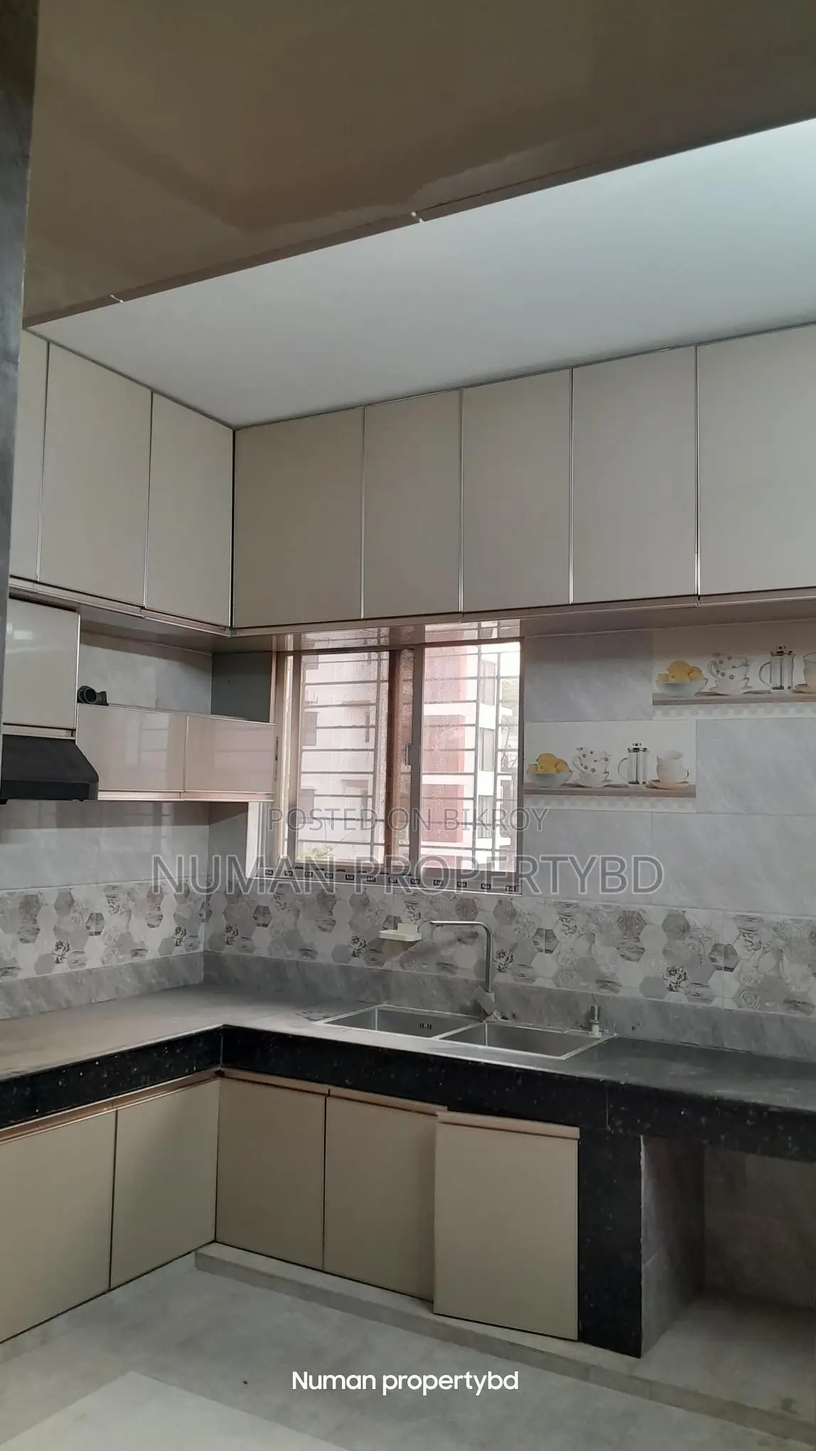 2700 sq ft 3-bedroom Full Interior Design New Luxury Semi Furnished Flat Rent