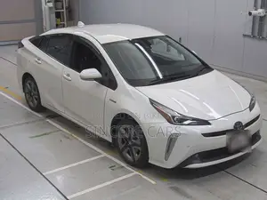 Toyota Prius S TOURING SELECTION 2019