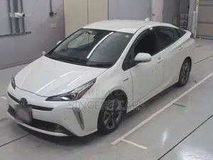 Toyota Prius S TOURING SELECTION 2019