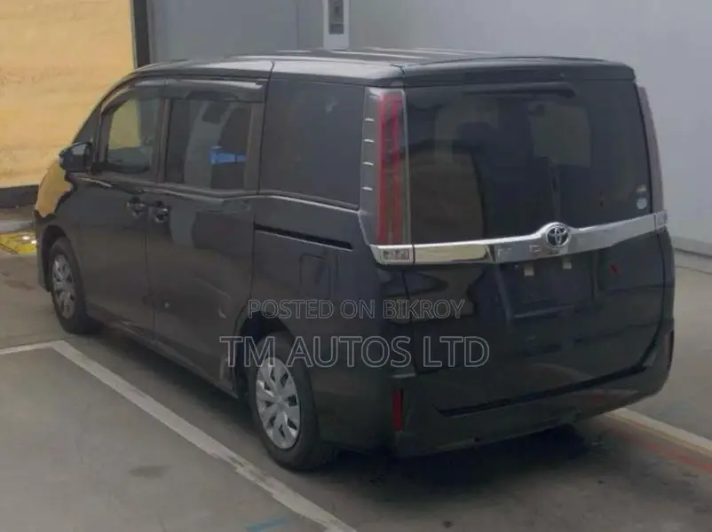 Toyota Noah X PKG 2020 BLACK