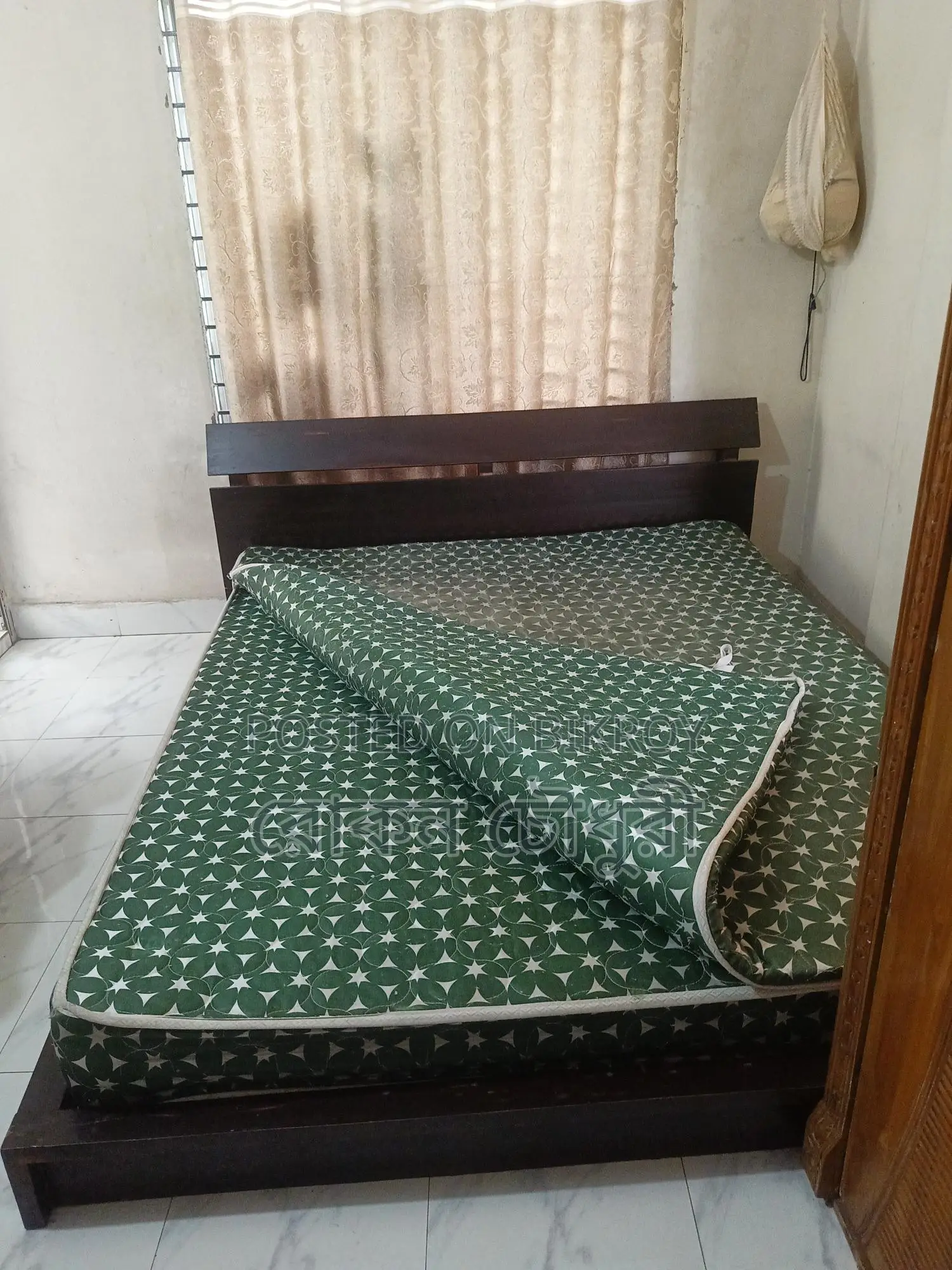 Bed, Mattress + Topper (7/6 feet)