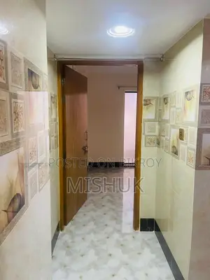 One room sublet available for a couple or 2 women