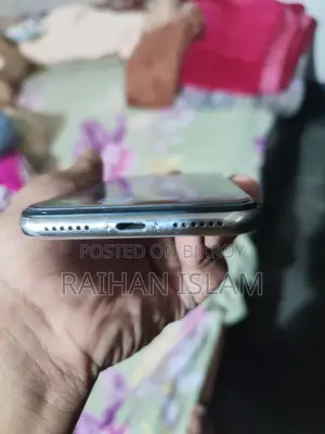 Apple iPhone X . (Used)