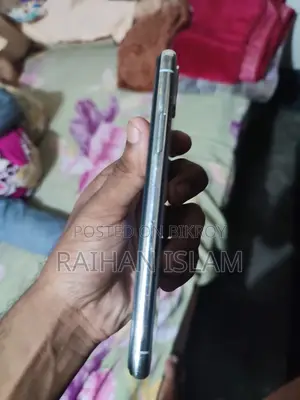 Apple iPhone X . (Used)
